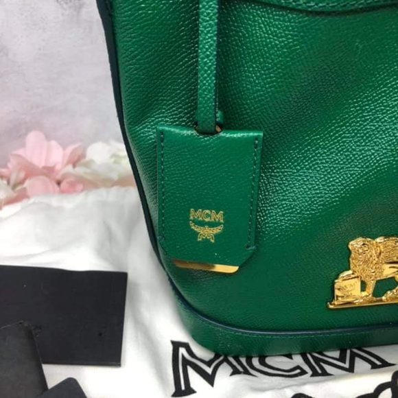 ๐ฏ Authentic *SOLD* - Picture 3 of 15